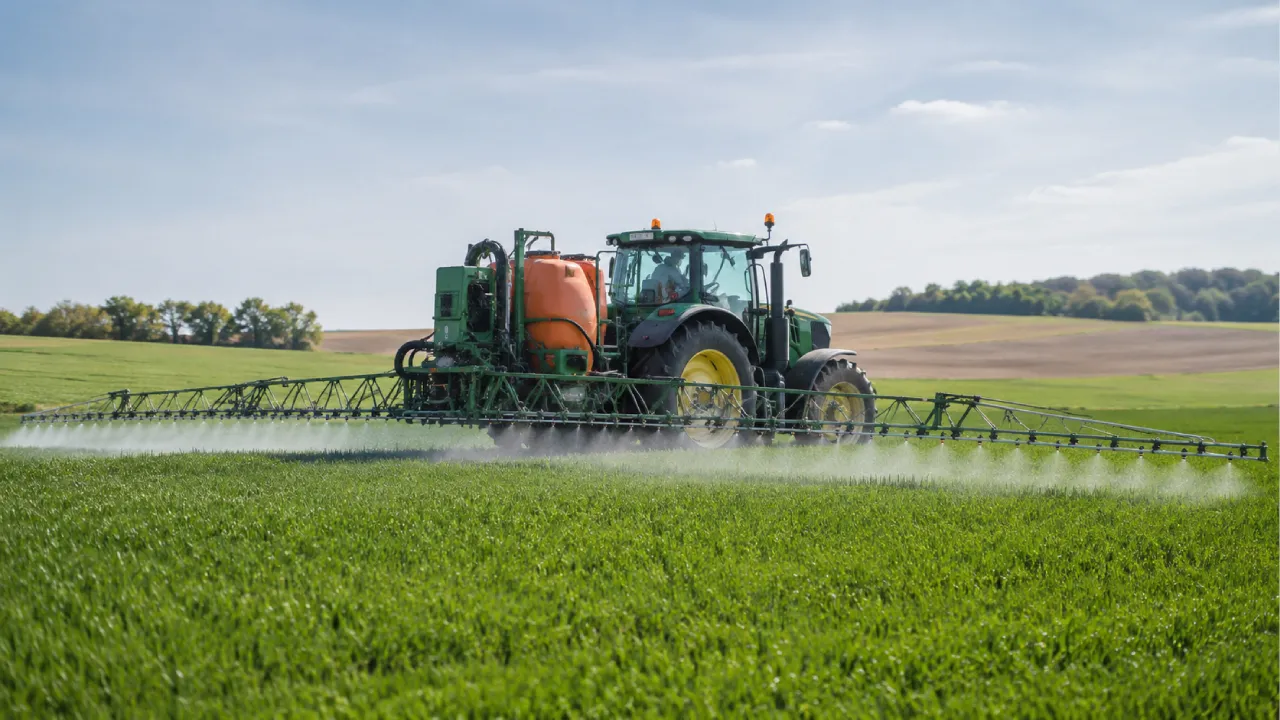 Illustration de l'article : Loi agricole, pesticides, eau et élevage, ce que change le texte adopté